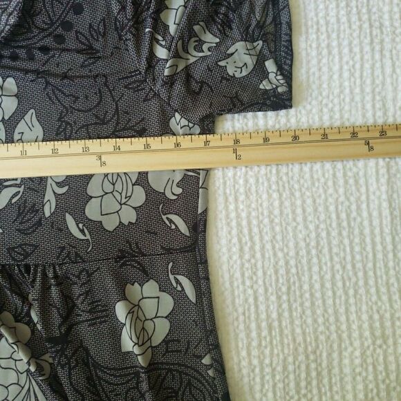 NWT REBORN Floral Gray Shirt Dress Short Sleeve Whimsy Goth Women's Size L - Picture 8 of 13
